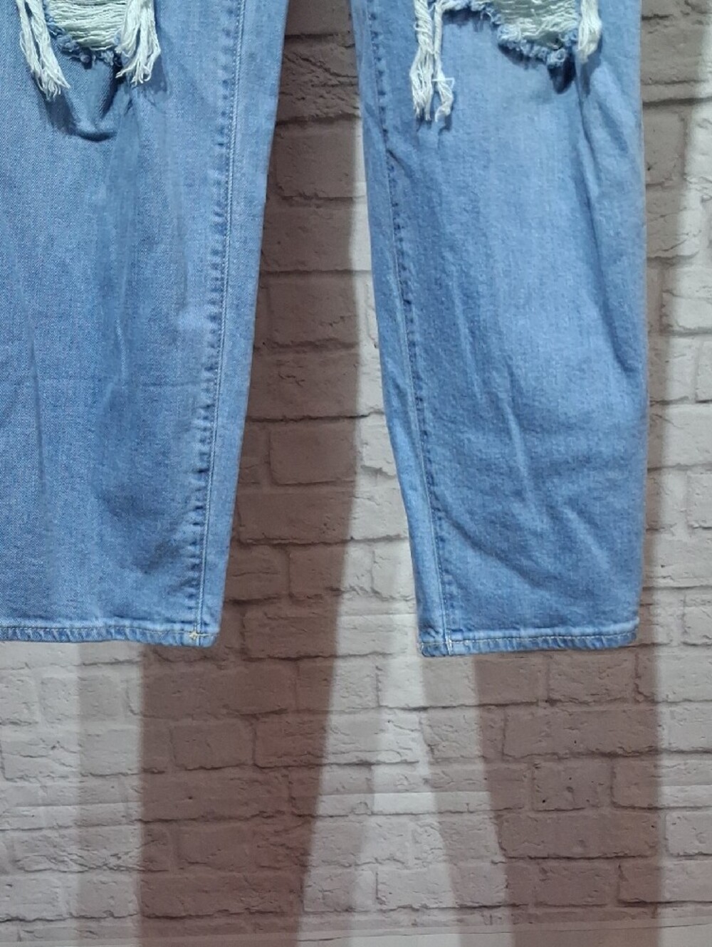 Old Navy Light Blue Distressed Straight-Leg Jeans - Picture 6 of 7